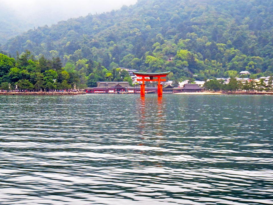 日本の世界遺産2】 厳島神社 日本三景安芸の宮島 厳島神社 広島が世界に誇る歴史遺産 海上の大鳥居は圧巻！