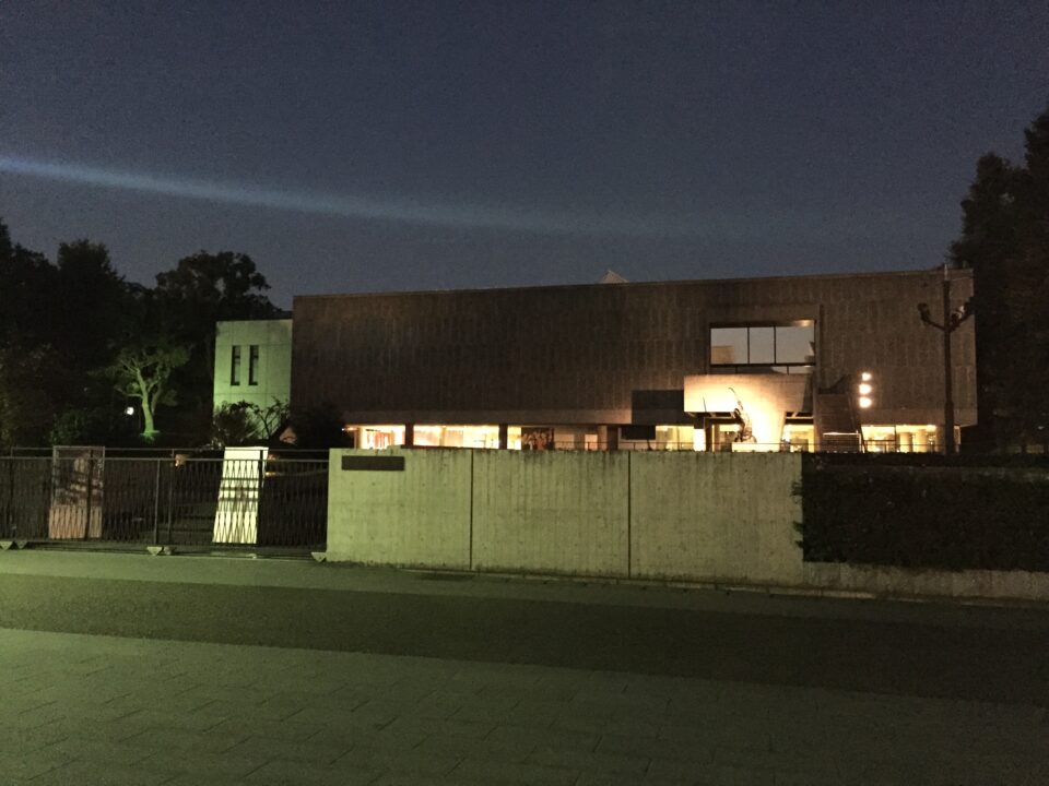 夜の国立西洋美術館